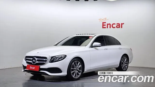 Mercedes-Benz E-Class E300 4MATIC Avnatgarde