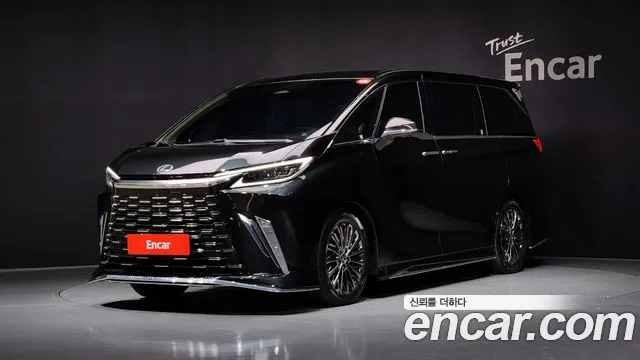 Lexus LM 500h Royal