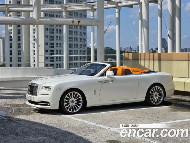 Rolls-Royce Dawn 6.6 V12