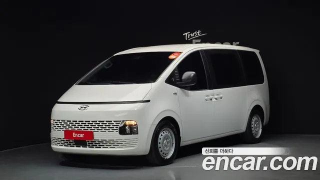 Hyundai Staria 4WD Tourer 11-Seater