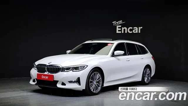 BMW 3-Series 320i Touring Luxury