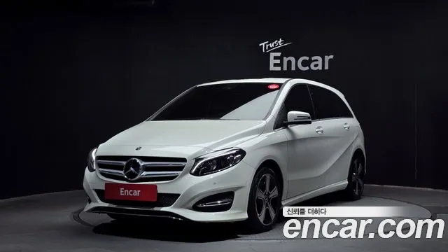 Mercedes-Benz B-Class B220