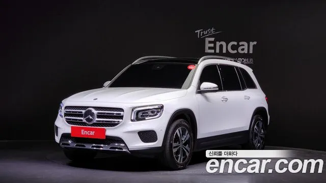 Mercedes-Benz GLB-Class GLB220