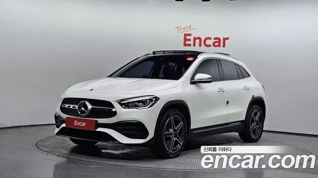 Mercedes-Benz GLA-Class GLA250 4MATIC