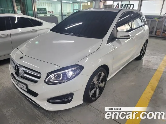 Mercedes-Benz B-Class B220