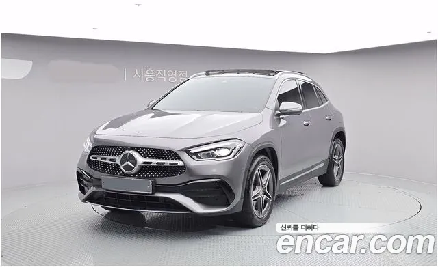 Mercedes-Benz GLA-Class GLA250 4MATIC