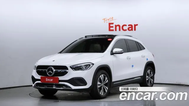 Mercedes-Benz GLA-Class GLA220