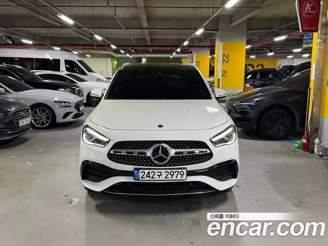 Mercedes-Benz GLA-Class GLA250 4MATIC