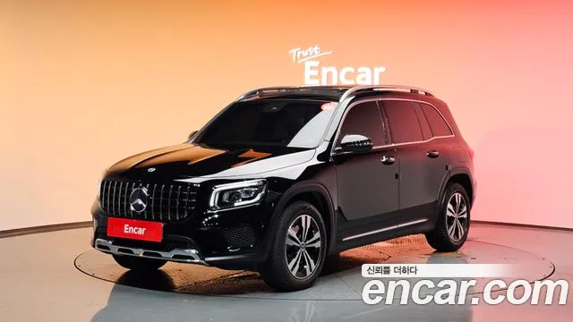 Mercedes-Benz GLB-Class GLB220