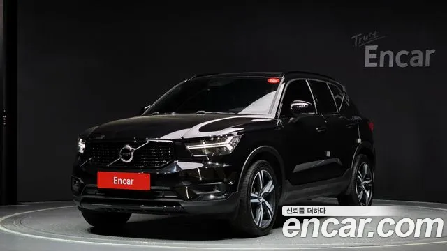 Volvo XC40 B4 R-Design