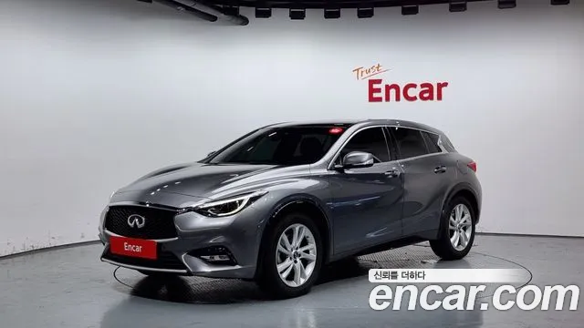 Infiniti Q30 2.0 Essential
