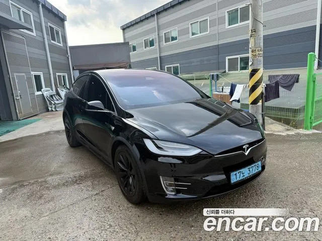 Tesla Model X 75D