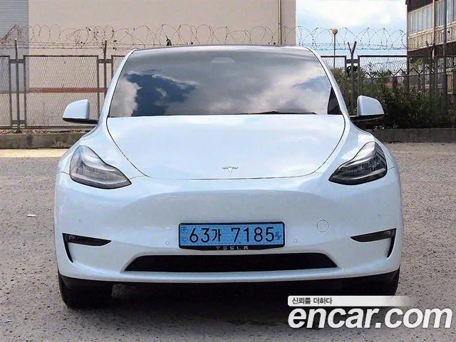 Tesla Model Y RWD