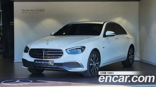 Mercedes-Benz E-Class E300e 4MATIC Exclusive