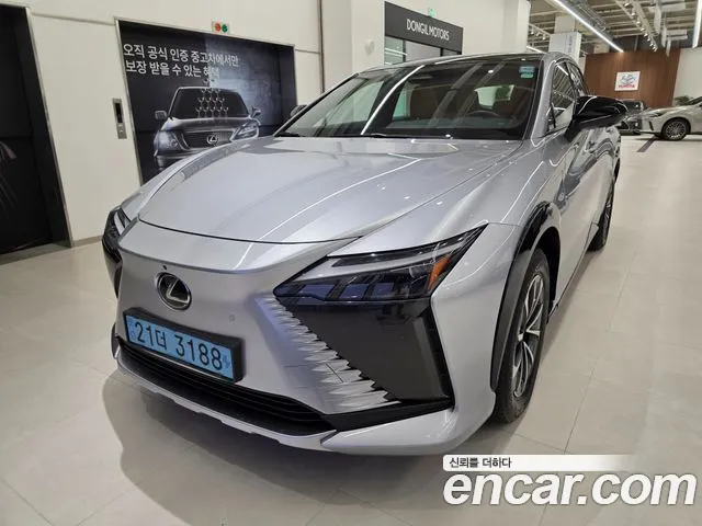 Lexus RZ Luxury