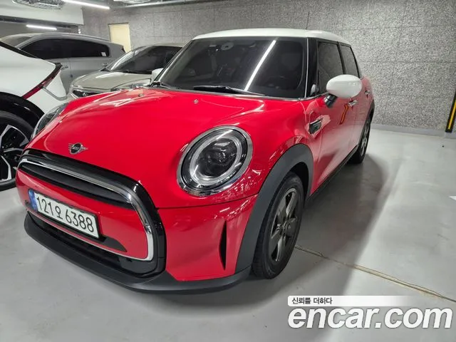 Mini Cooper 5Door Classic Launch Pack