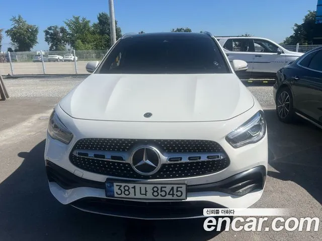 Mercedes-Benz GLA-Class GLA250 4MATIC