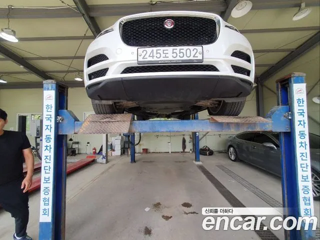 Jaguar F-PACE 20d Prestige