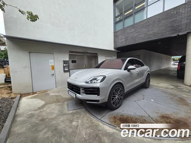 Porsche Cayenne 3.0 E-Hybrid Coupe