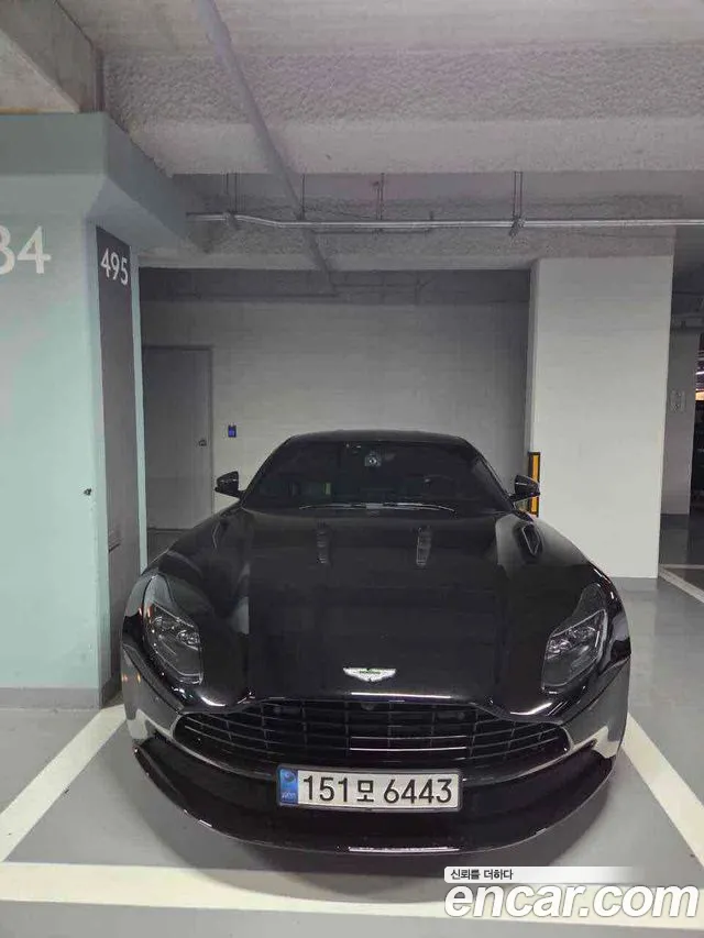 Astonmartin DB11 5.2 V12 Coupe AMR