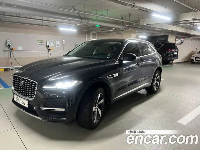 Jaguar F-PACE D200 SE