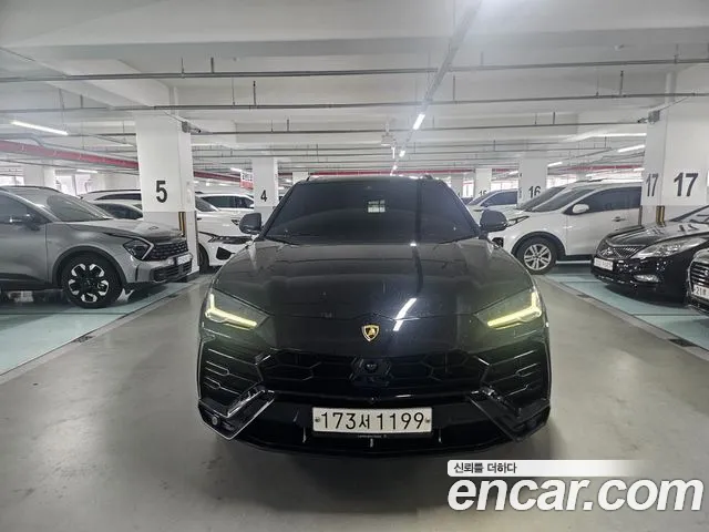 Lamborghini Urus 4.0 V8