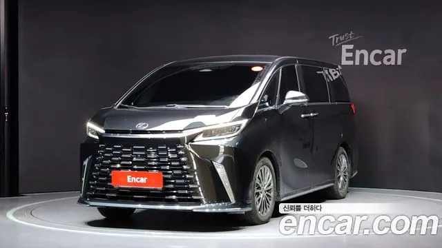 Lexus LM 500h Executive