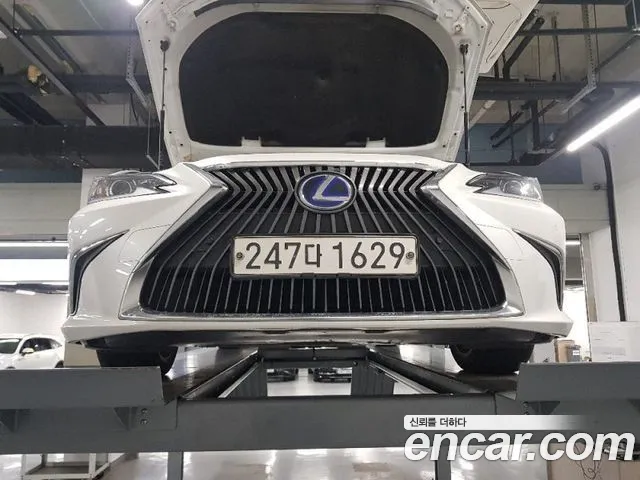 Lexus ES Luxury