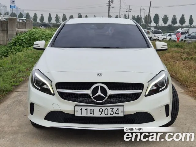 Mercedes-Benz A-Class A200