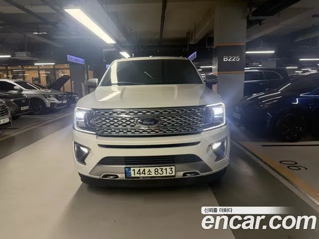 Ford Expedition Platinum 4WD
