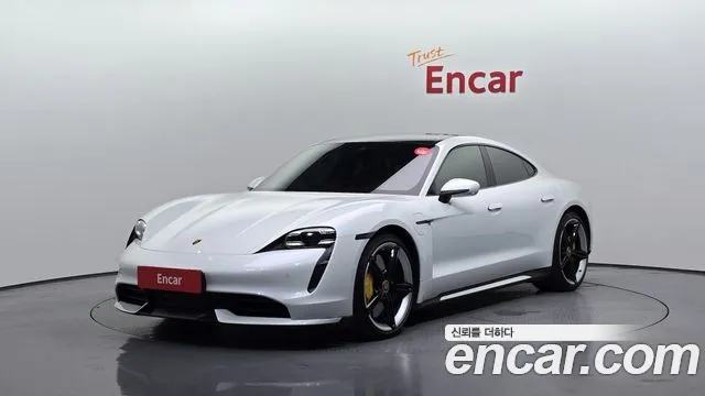 Porsche Taycan Turbo