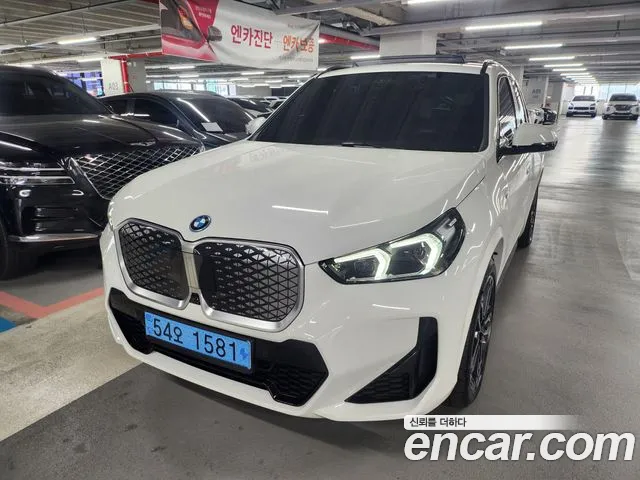BMW iX1 xDrive 30 M Sport