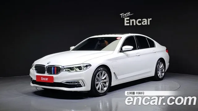BMW 5-Series 530e Luxury