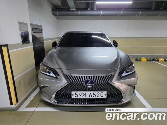 Lexus ES Luxury Plus