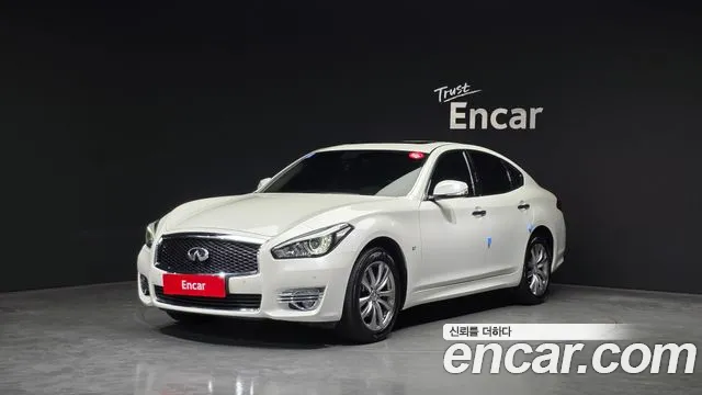 Infiniti Q70 3.7 AWD