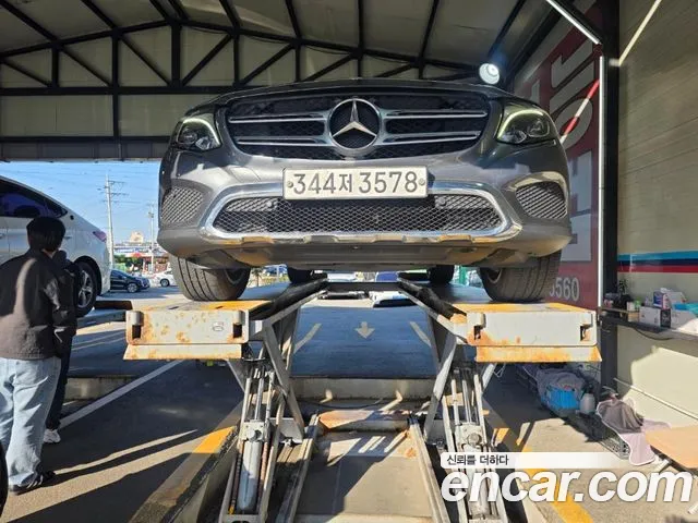 Mercedes-Benz GLC-Class GLC300 4MATIC