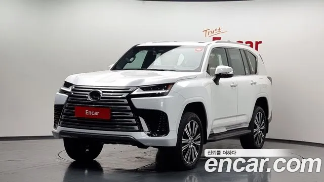 Lexus LX 700h Luxury