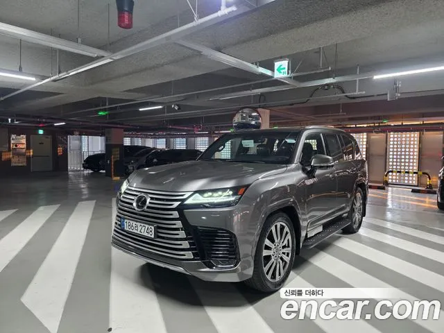 Lexus LX 700h VIP