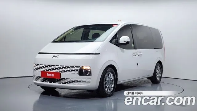 Hyundai Staria 4WD Tourer 11-Seater