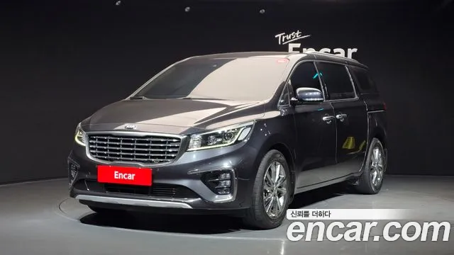 Kia Canival 9-Seater Noblesse