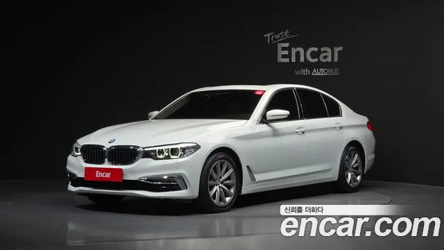 BMW 5-Series 520i Luxury