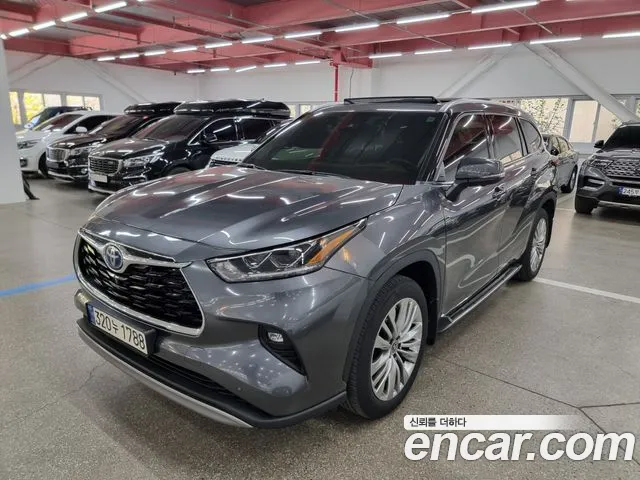 Toyota Highlander 2.5 4WD Platimum