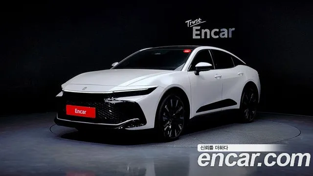 Toyota Crown 2.4 4WD Dual Boost HYbrid