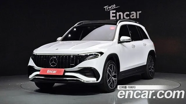 Mercedes-Benz EQB EQB300 4MATIC AMG Line