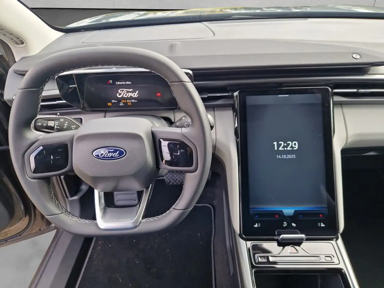 ExplorerElektromotor mit Extended Range RWD 77kWh