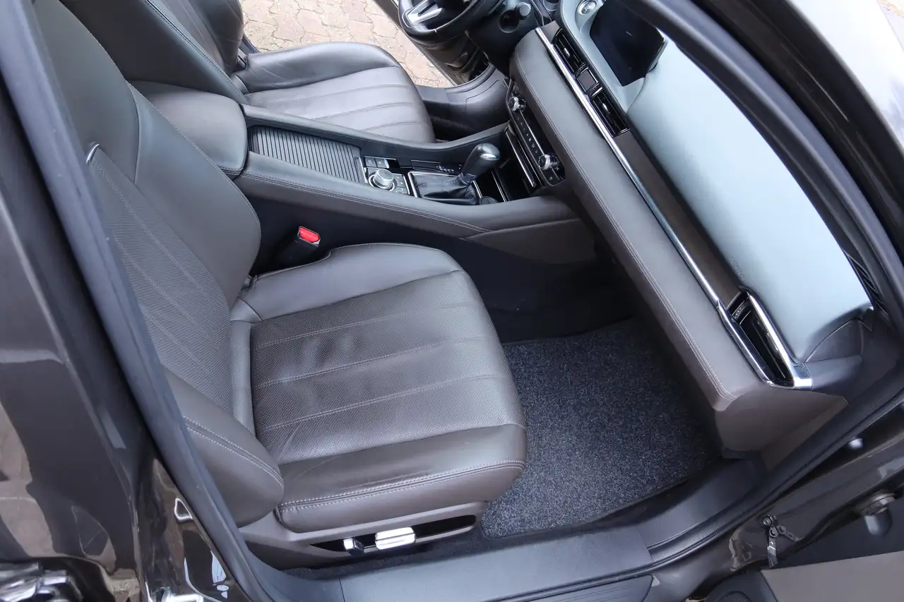 66 Kombi SKYACTIV-D 184 Drive i-ELOOP Sports-Line