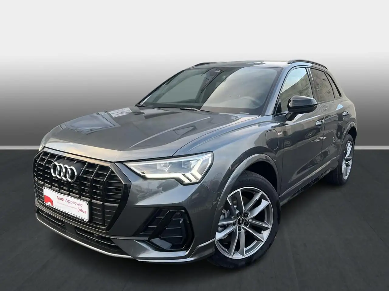 Q3Audi Q3  S line 45 TFSI e  180(245) kW(ch) S troni