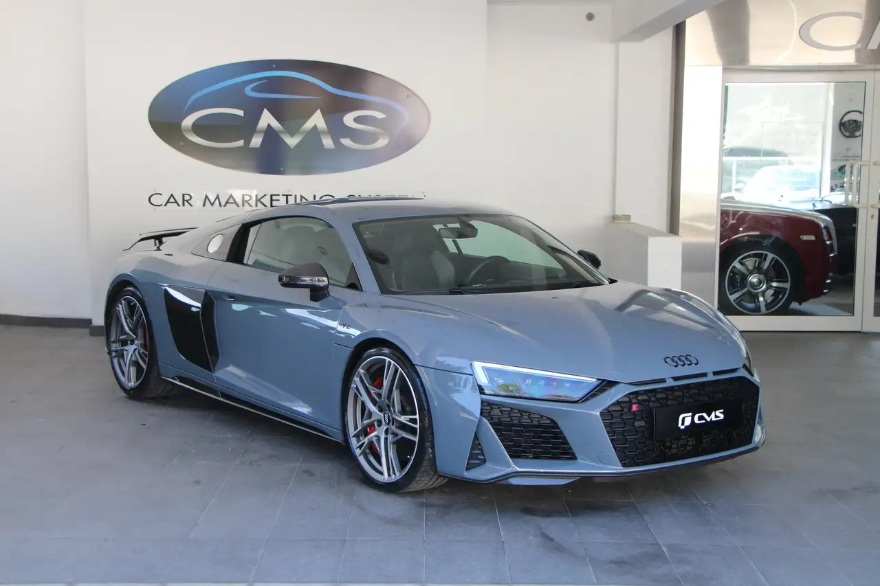 R8R8 V10 5.2 FSI 620 S tronic 7 Performance Quattro