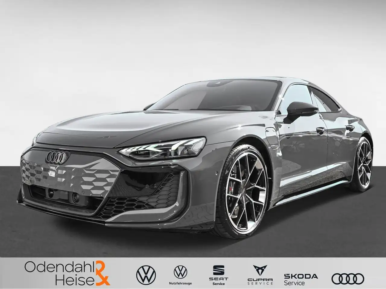 e-tron GTRS quattro 570 kW  Navi