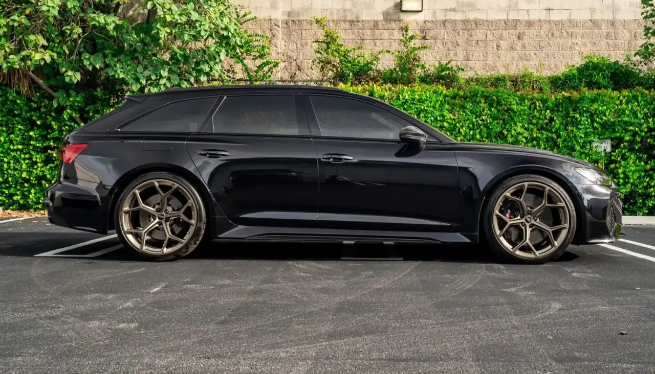 RS6Avant Performance Bronze Edition